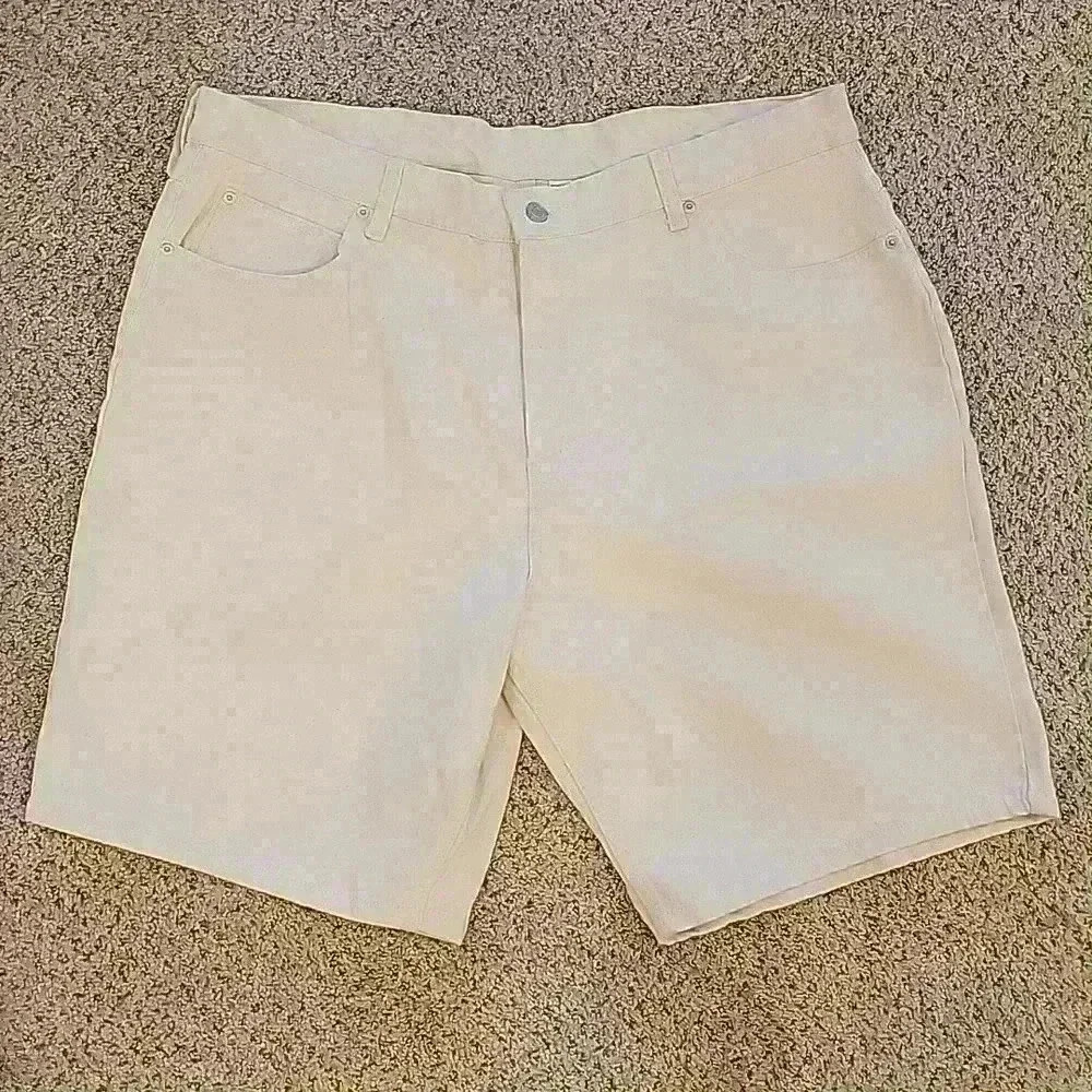 Jordache Vintage White Cotton Classic Fit Shorts Size 40
